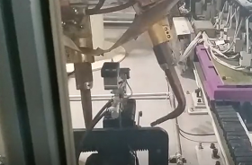 深圳鴻栢科技自主研發生產修磨器大眾A+線使用全過程